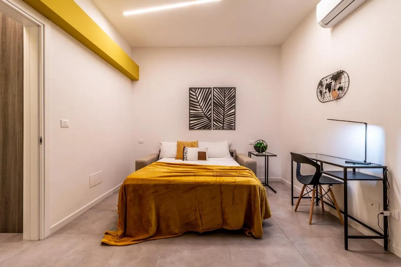 Housmart Tartini 6 Loft 3 Apartment Bologna 0*,